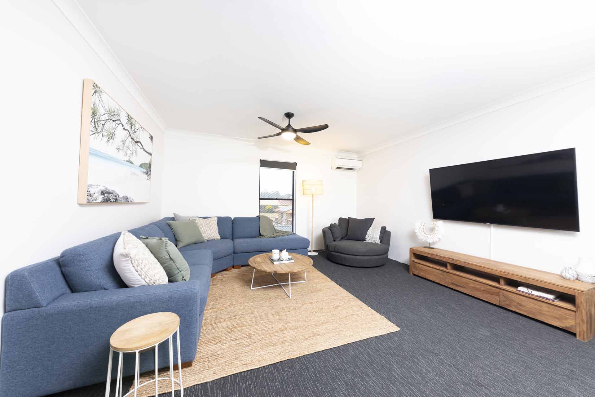 33. 2 Bedroom Apartment Lounge