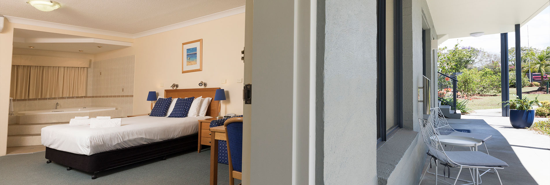 Hotel Forster Deluxe Queen Spa Room 